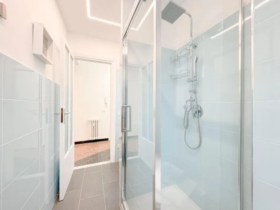Luxury Suite Spiagge 100Mt - Porto 5' - Wifi Albisola Superiore 0*,  Italy